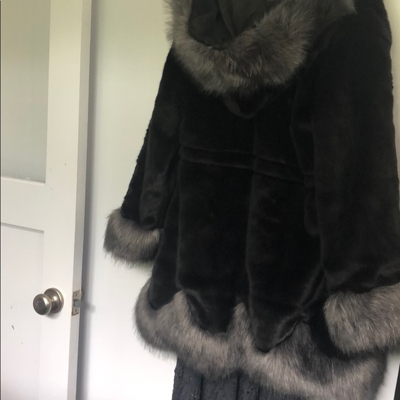 Moving - Picture 2 of 3